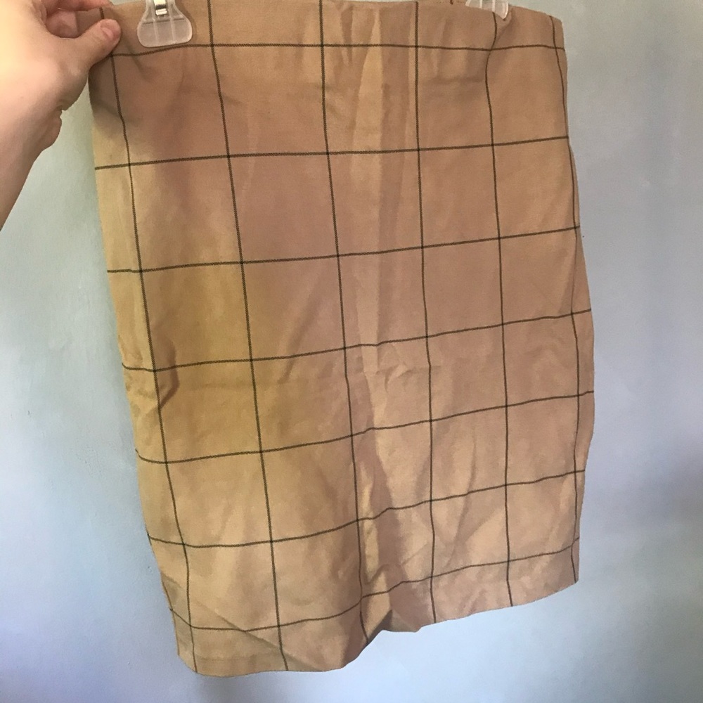 Like new! Tan and black pencil skirt